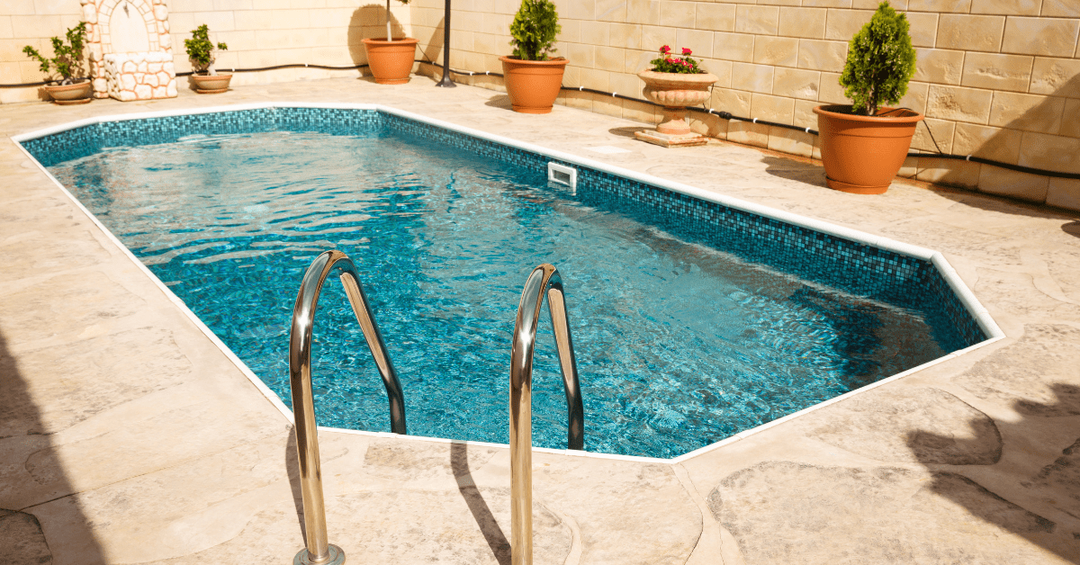 Custom Built Swimming Pools vs Prefab Pools: Key Differences